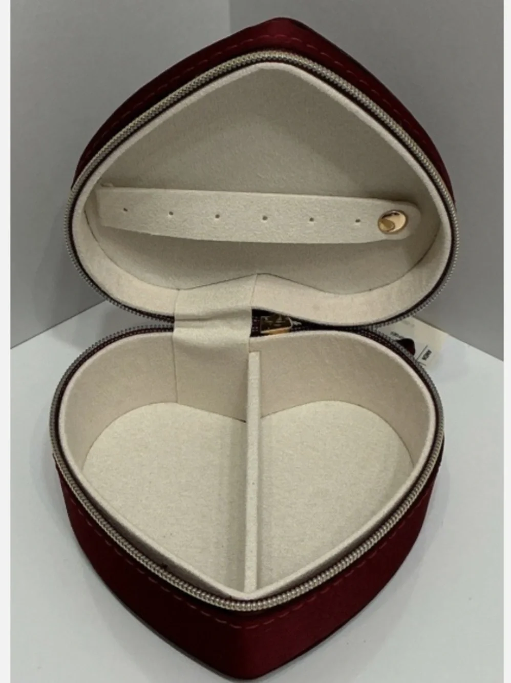a new day Heart Shaped Jewelry Box Burgundy NWT
